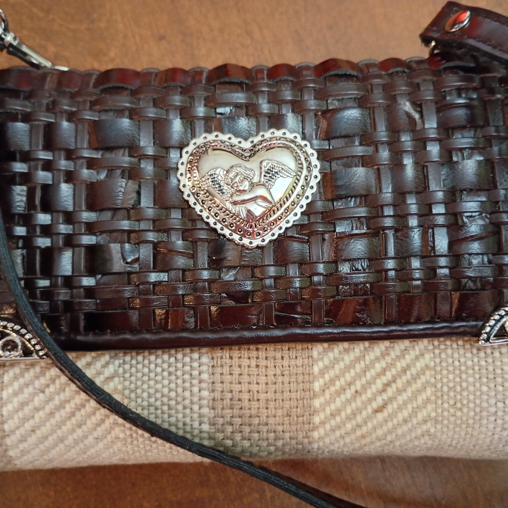 Elegant Vintage Brown Woven Heart Accent Bag